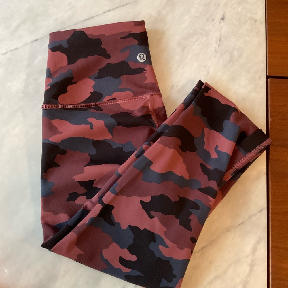 Lululemon WUNDER under High-Rise leggings 25” Heritage 365 Smokey Red